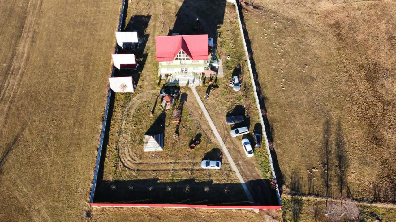 La Capra Vecinului Villa Oglinzi Eksteriør billede