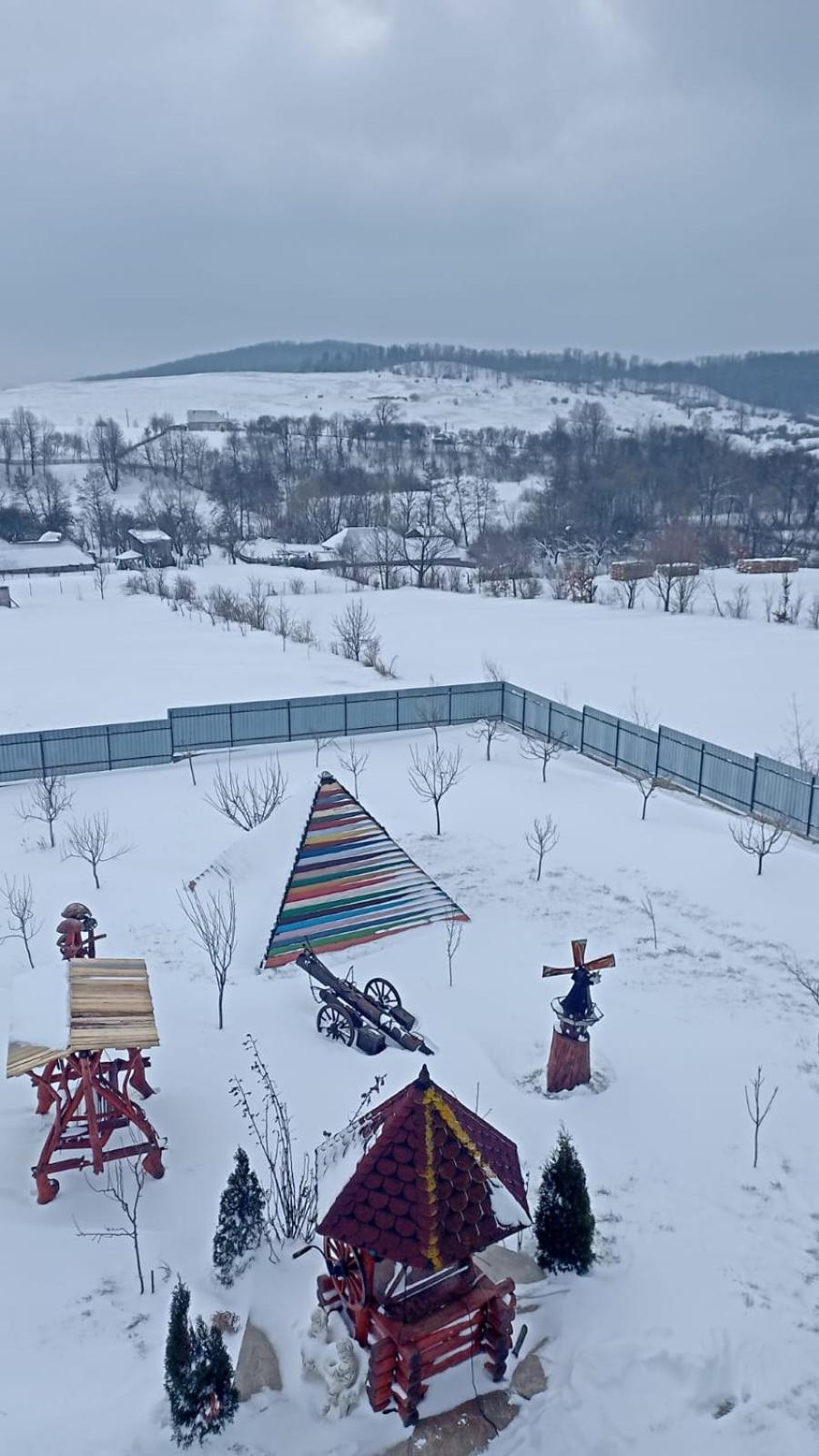 La Capra Vecinului Villa Oglinzi Eksteriør billede